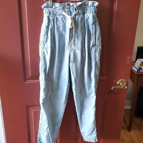 Free People Margate Blue Ankle Cropped Jeans with Paper Bag Waist - Picture 2 of 11